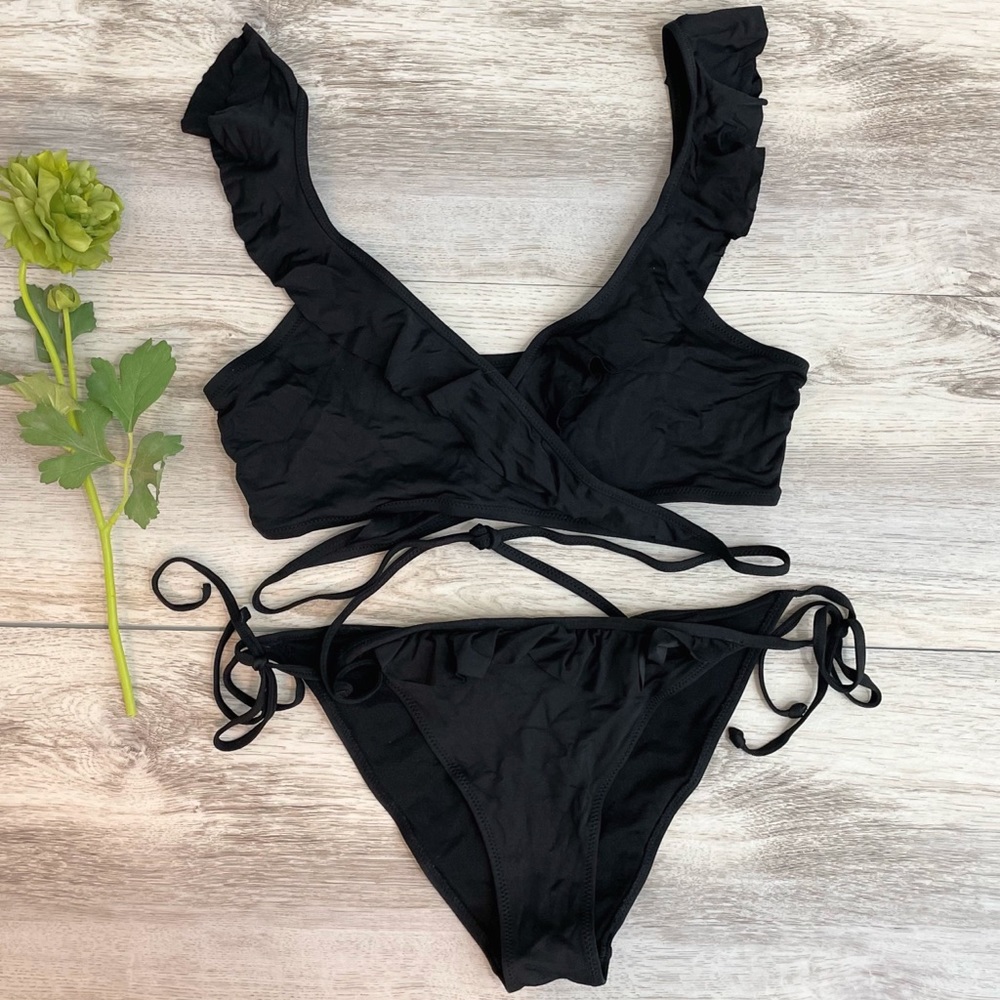 H&M Black Ruffle Bikini, sz 10/M